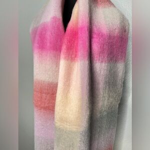 NWOT Plaid Fringed Cozy Scarf Pink